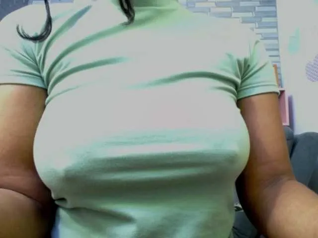 Live sex webcam photo for Ellie-Alves #271724336