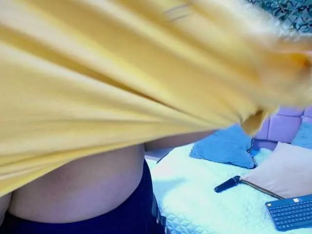 Live sex webcam photo for Ellie-Alves #272622197