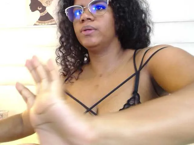 Live sex webcam photo for Ellie-Alves #276803193