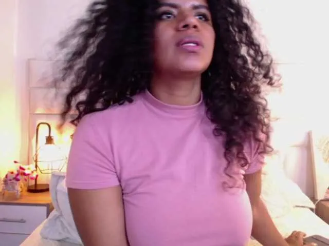 Live sex webcam photo for Ellie-Alves #278005606