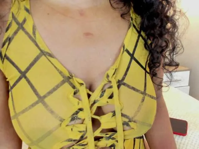 Live sex webcam photo for Ellie-Alves #289517240