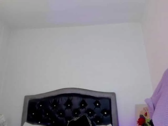 Live sex webcam photo for Ellie-Alves #291360864