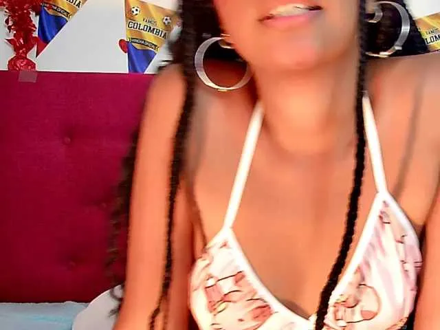 Live sex webcam photo for Ellie-Cute7 #293864428