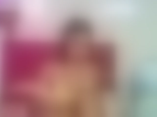 Live sex webcam photo for Ellie-Cute7 #294112657