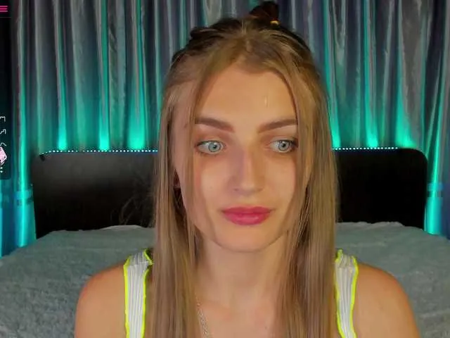 Live sex webcam photo for Ellie-Diamond #276901339