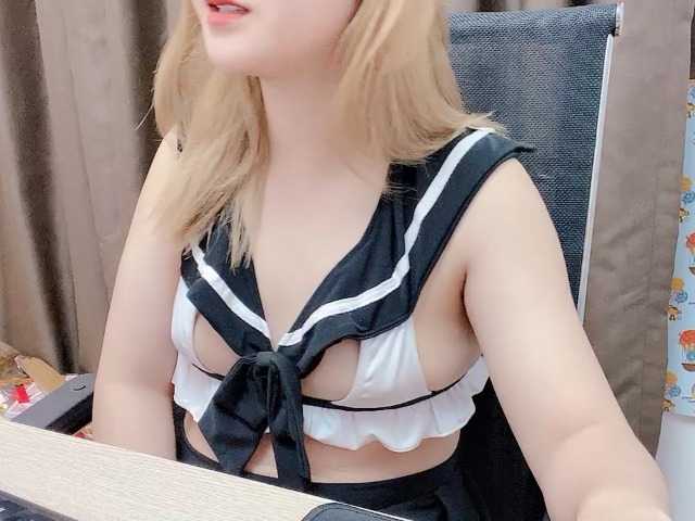 Live sex webcam photo for Ellie-sweetYiYi #276035582