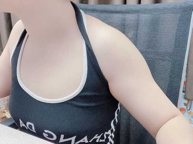 Live sex webcam photo for Ellie-sweetYiYi #276124195