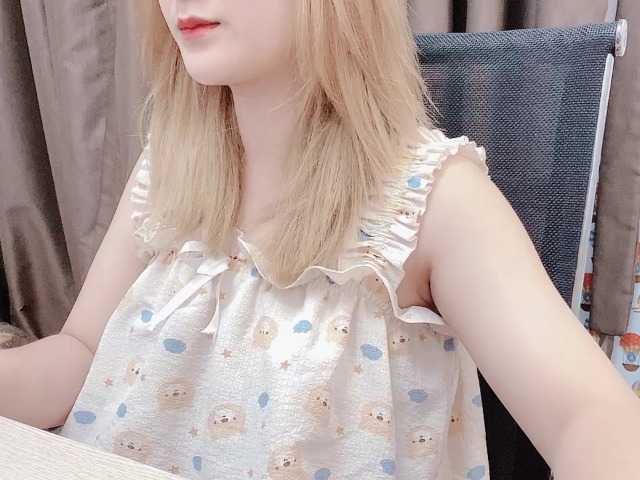 Live sex webcam photo for Ellie-sweetYiYi #276134673