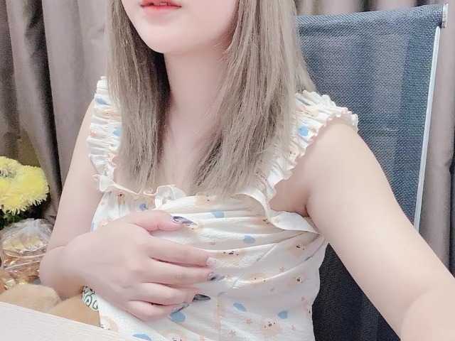Live sex webcam photo for Ellie-sweetYiYi #276193708