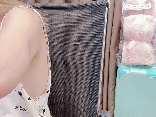 Live sex webcam photo for Ellie-sweetYiYi #276249675