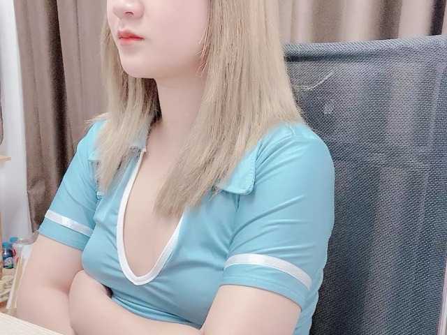 Live sex webcam photo for Ellie-sweetYiYi #276270525