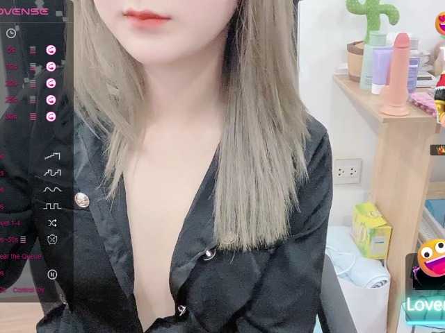 Live sex webcam photo for Ellie-sweetYiYi #276768922
