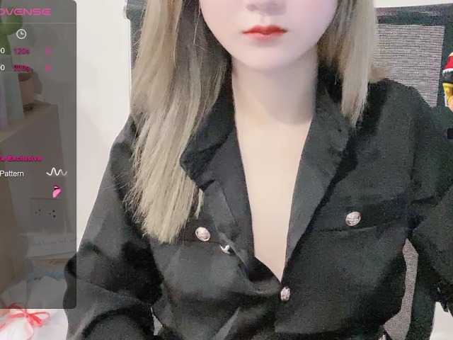 Live sex webcam photo for Ellie-sweetYiYi #276847292