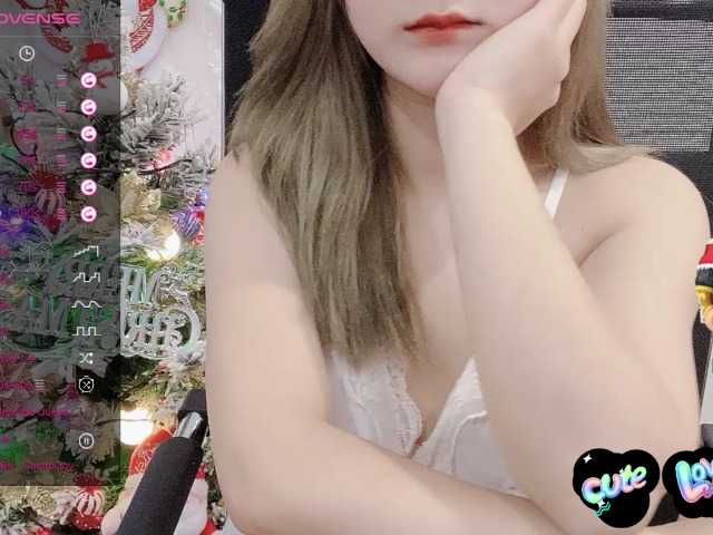 Live sex webcam photo for Ellie-sweetYiYi #276893708