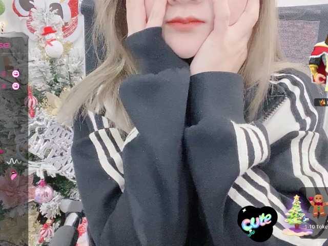 Live sex webcam photo for Ellie-sweetYiYi #276949431