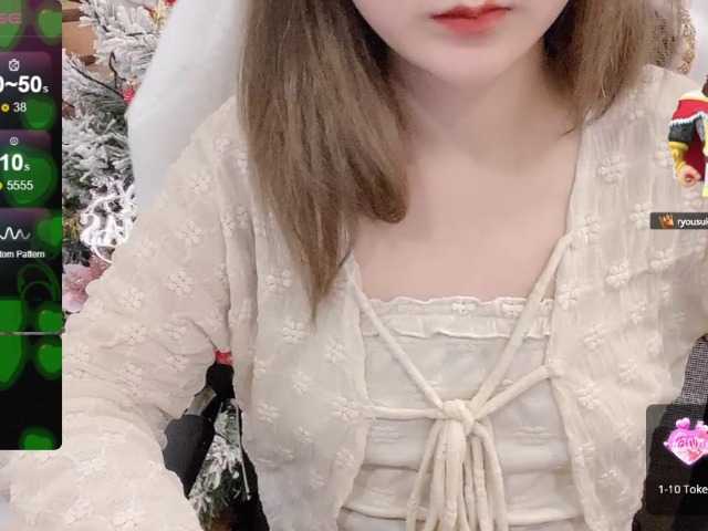 Live sex webcam photo for Ellie-sweetYiYi #277041692