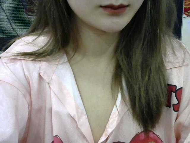 Live sex webcam photo for Ellie-sweetYiYi #277065575