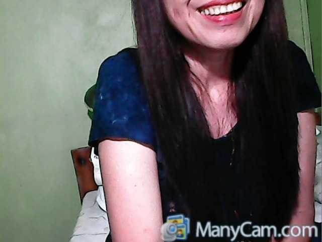 Live sex webcam photo for Ellie05 #290837285