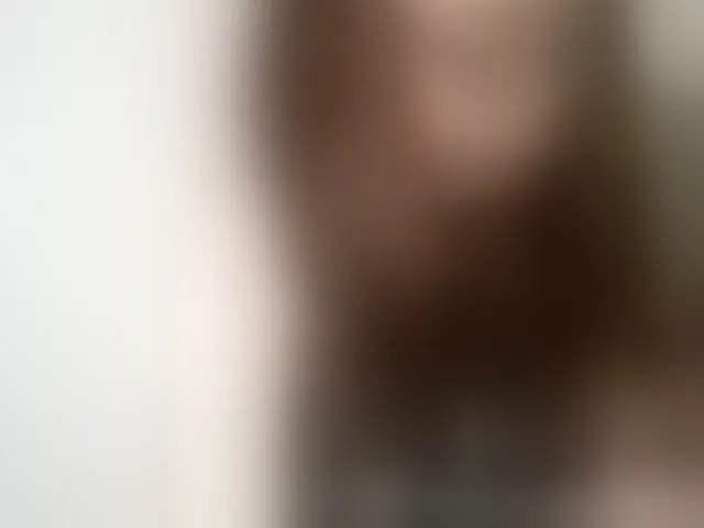 Live sex webcam photo for Ellie05 #292795308
