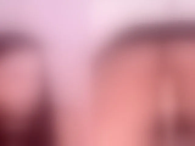 Live sex webcam photo for EllieBlush #293358042