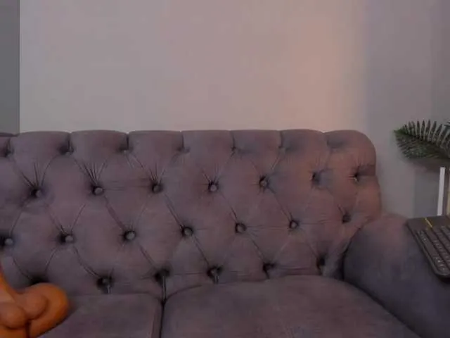 Live sex webcam photo for EllieMitchell #292124882