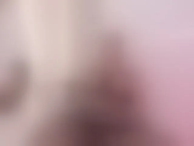 Live sex webcam photo for EllieMitchell #293874424