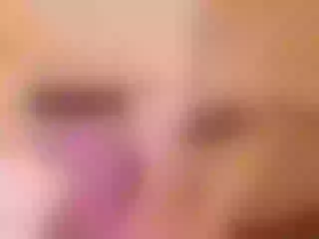 Live sex webcam photo for EllieRussell #291321845