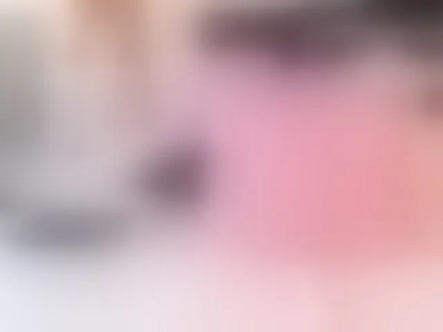 Live sex webcam photo for EllieRussell #293615780
