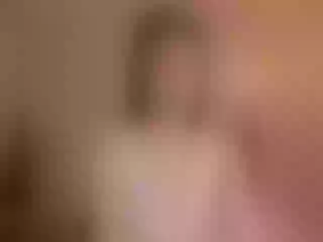 Live sex webcam photo for EllieScott #290943646
