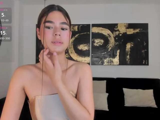 Live sex webcam photo for EllieScott #291052766