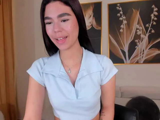Live sex webcam photo for EllieScott #291161442