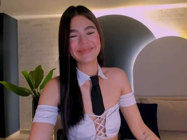 Live sex webcam photo for EllieScott #291191236