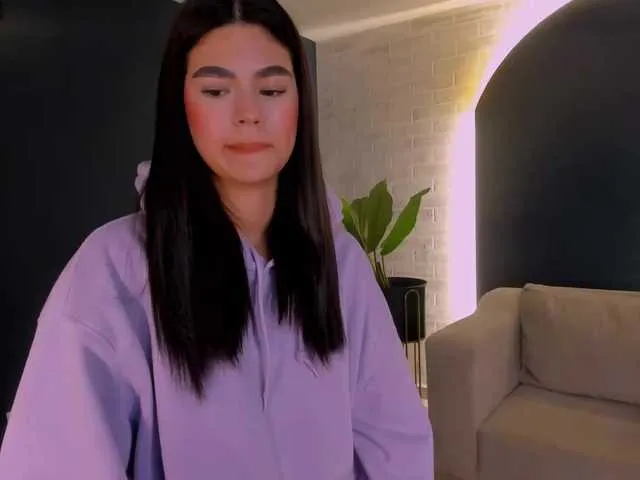 Live sex webcam photo for EllieScott #291198274