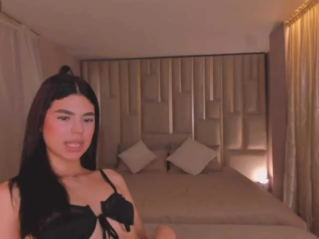 Live sex webcam photo for EllieScott #291327004