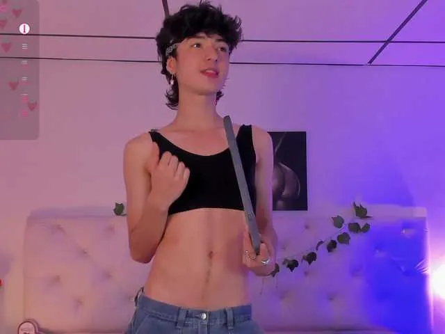 Live sex webcam photo for Elliot-Young #290828785
