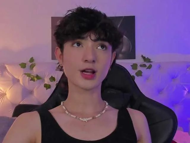Live sex webcam photo for Elliot-Young #290877270