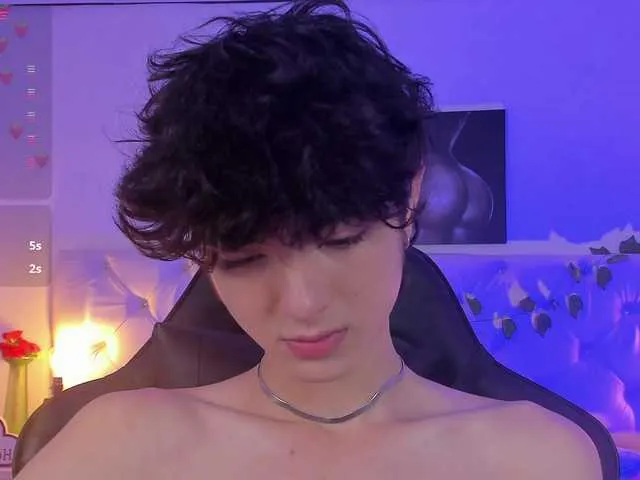 Live sex webcam photo for Elliot-Young #290926302