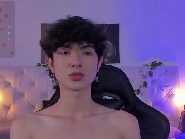Live sex webcam photo for Elliot-Young #290931246