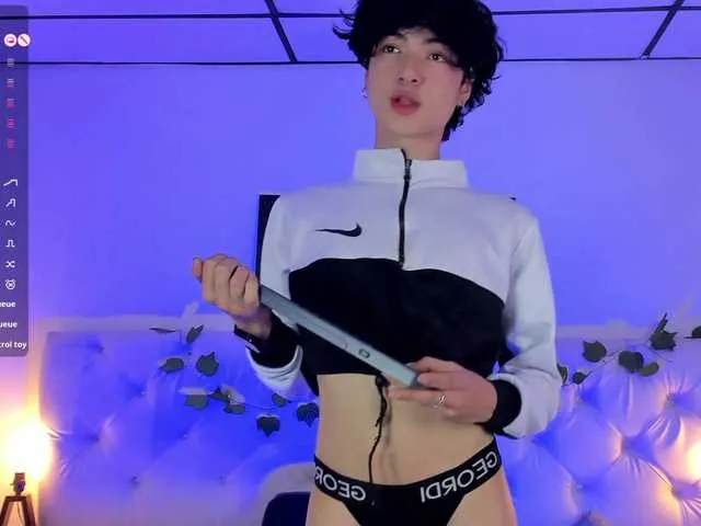 Live sex webcam photo for Elliot-Young #291656780