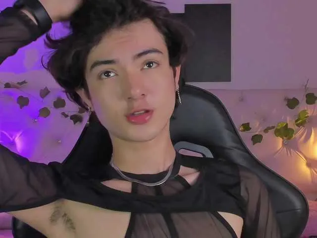 Live sex webcam photo for Elliot-Young #291752957