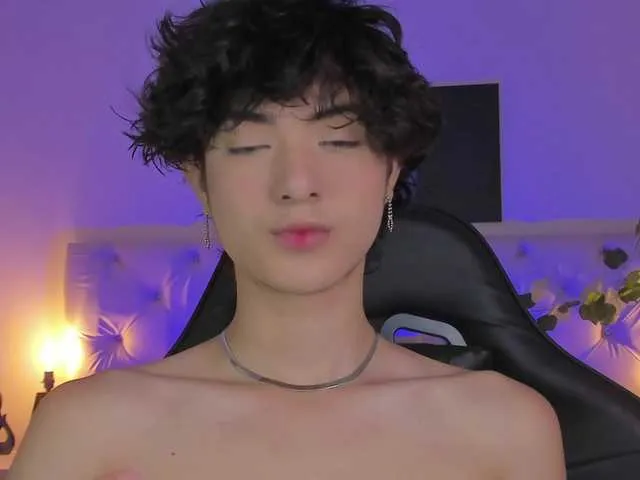 Live sex webcam photo for Elliot-Young #291773387