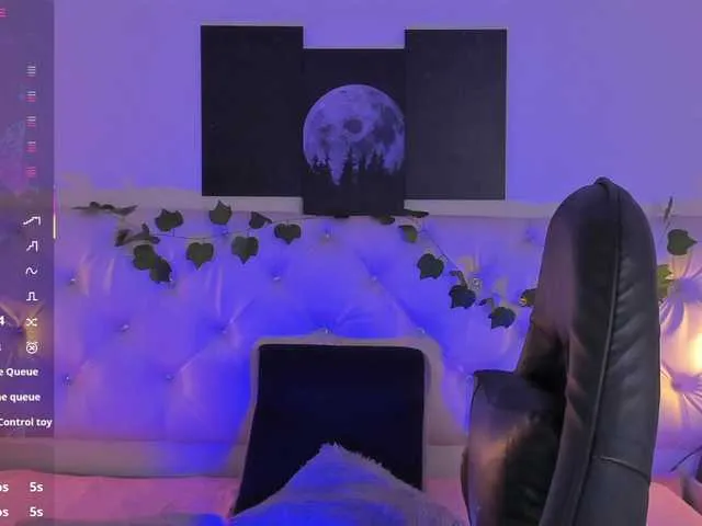 Live sex webcam photo for Elliot-Young #291798873