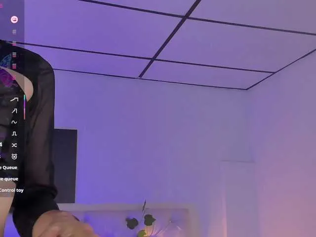 Live sex webcam photo for Elliot-Young #291825269