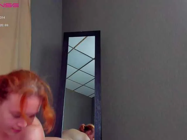 Live sex webcam photo for Ellis-Red #275588552