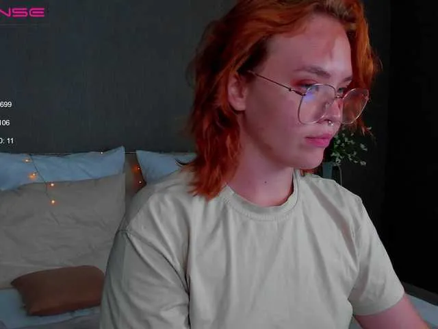 Live sex webcam photo for Ellis-Red #275596331
