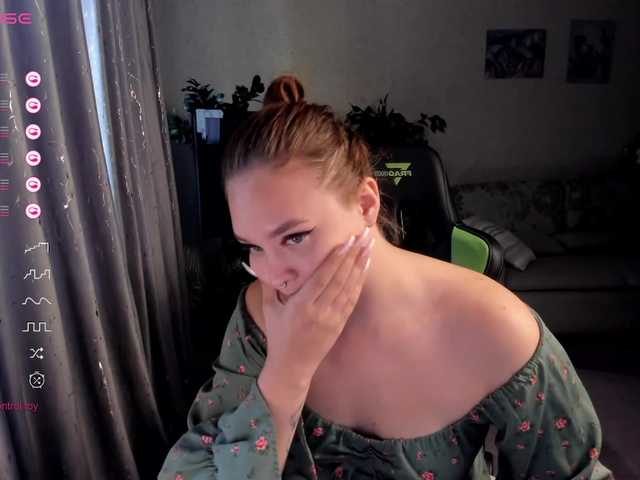 Live sex webcam photo for Ellis-Red #276332841