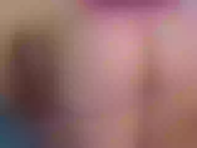 Live sex webcam photo for EllynXXX #271811271