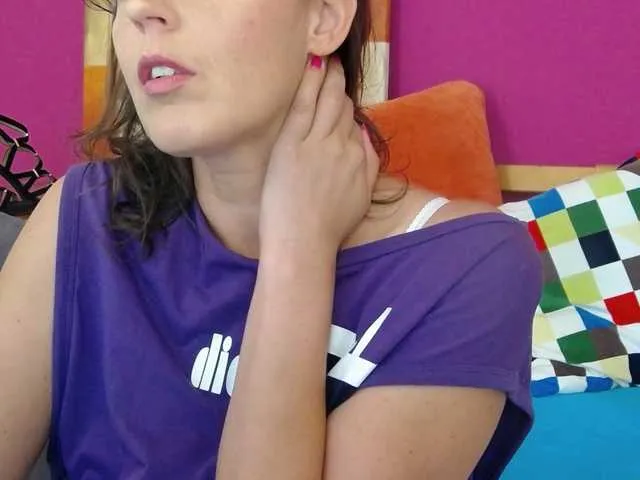 Live sex webcam photo for EllynXXX #273946099