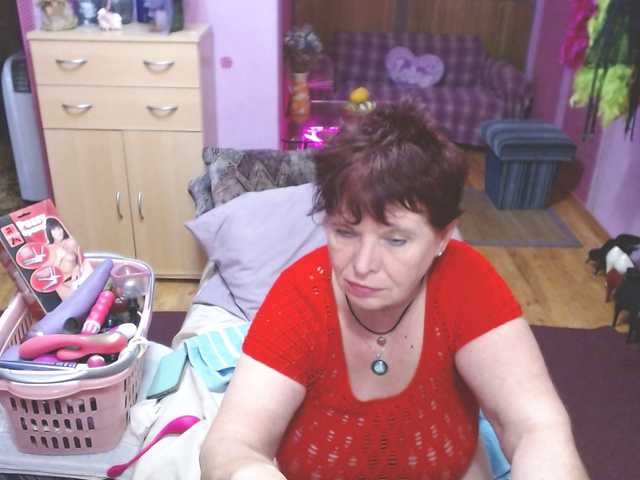 Live sex webcam photo for Elmira63 #276411569