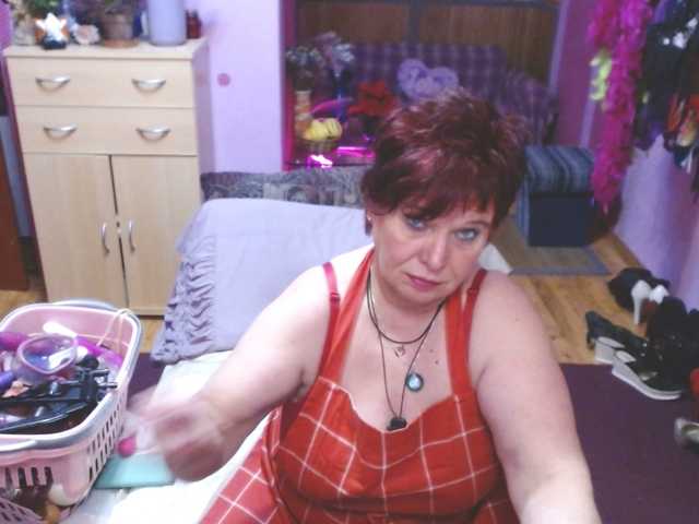 Live sex webcam photo for Elmira63 #276776419